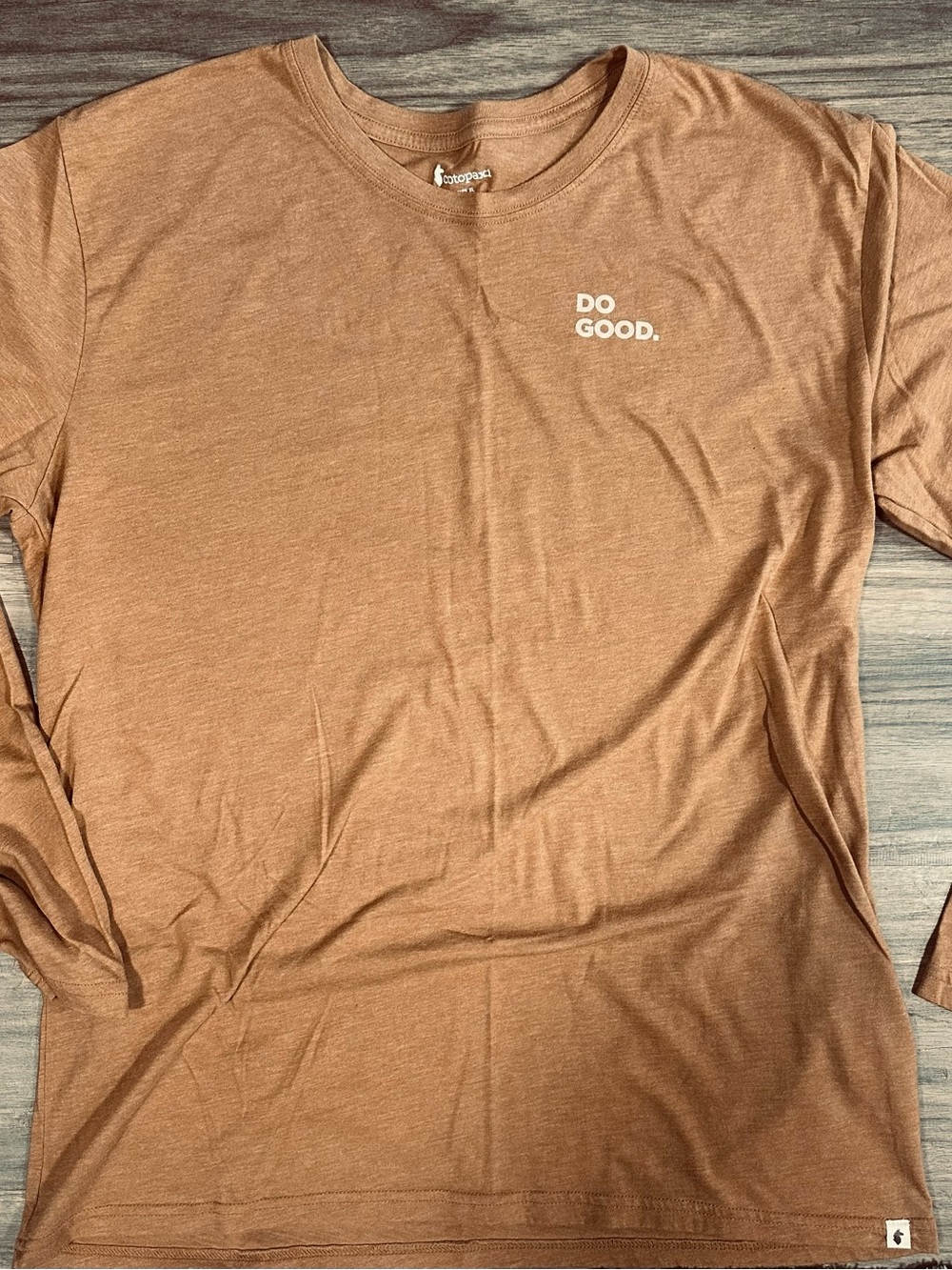 Cotopaxi DO GOOD tee in caramel brown XL NWOT